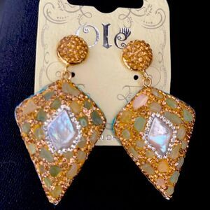 Green Adventurine Pierced Dangle Earrings NEW Sparkle